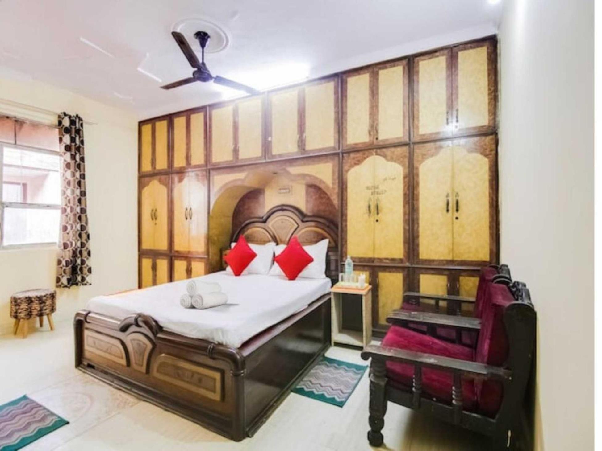 Hotel O Smart View Nuova Delhi Esterno foto
